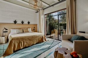 Luksusrom | Sengetøy av topp kvalitet, minibar og safe på rommet