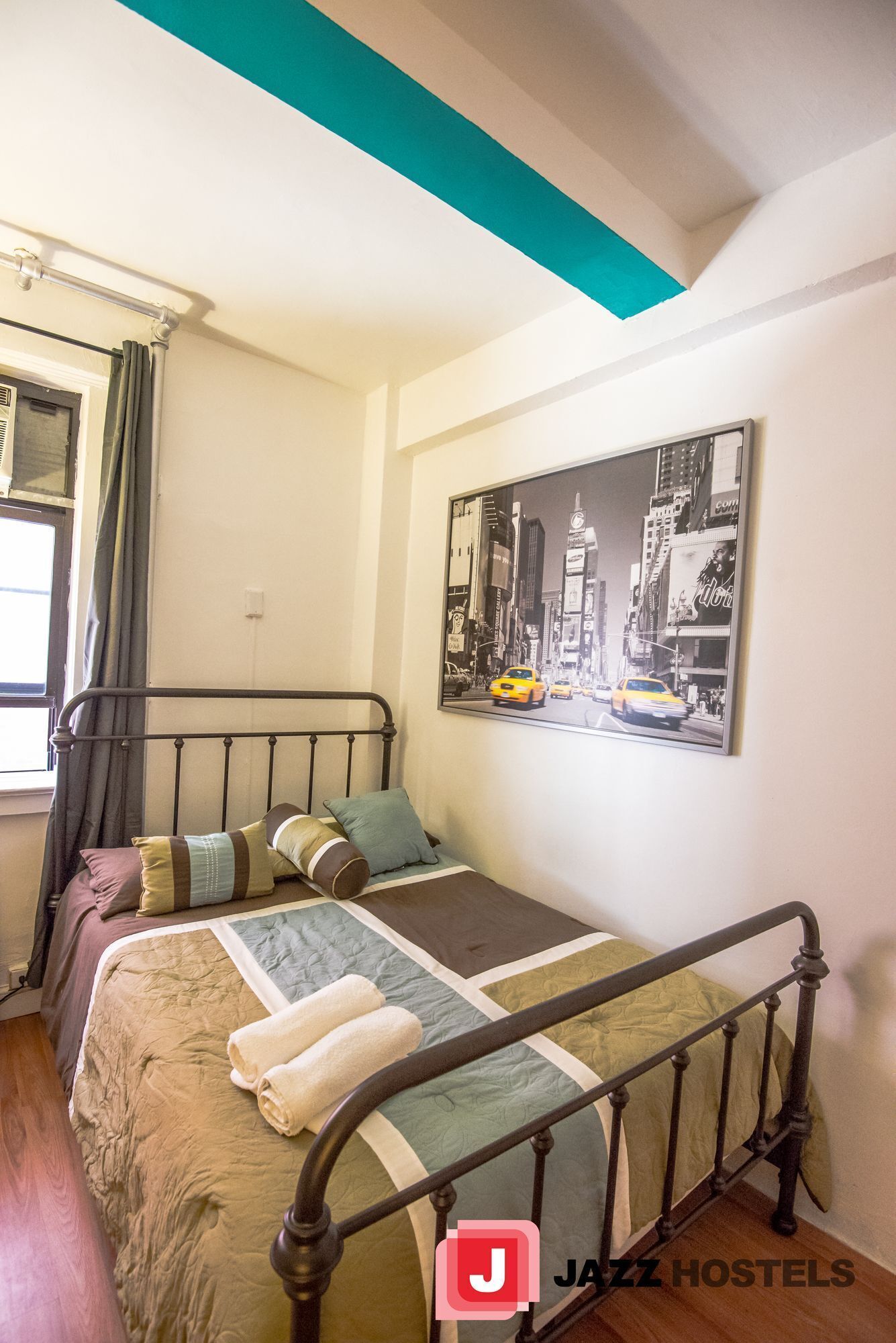 In-room safe, iron/ironing board, free WiFi, bed sheets