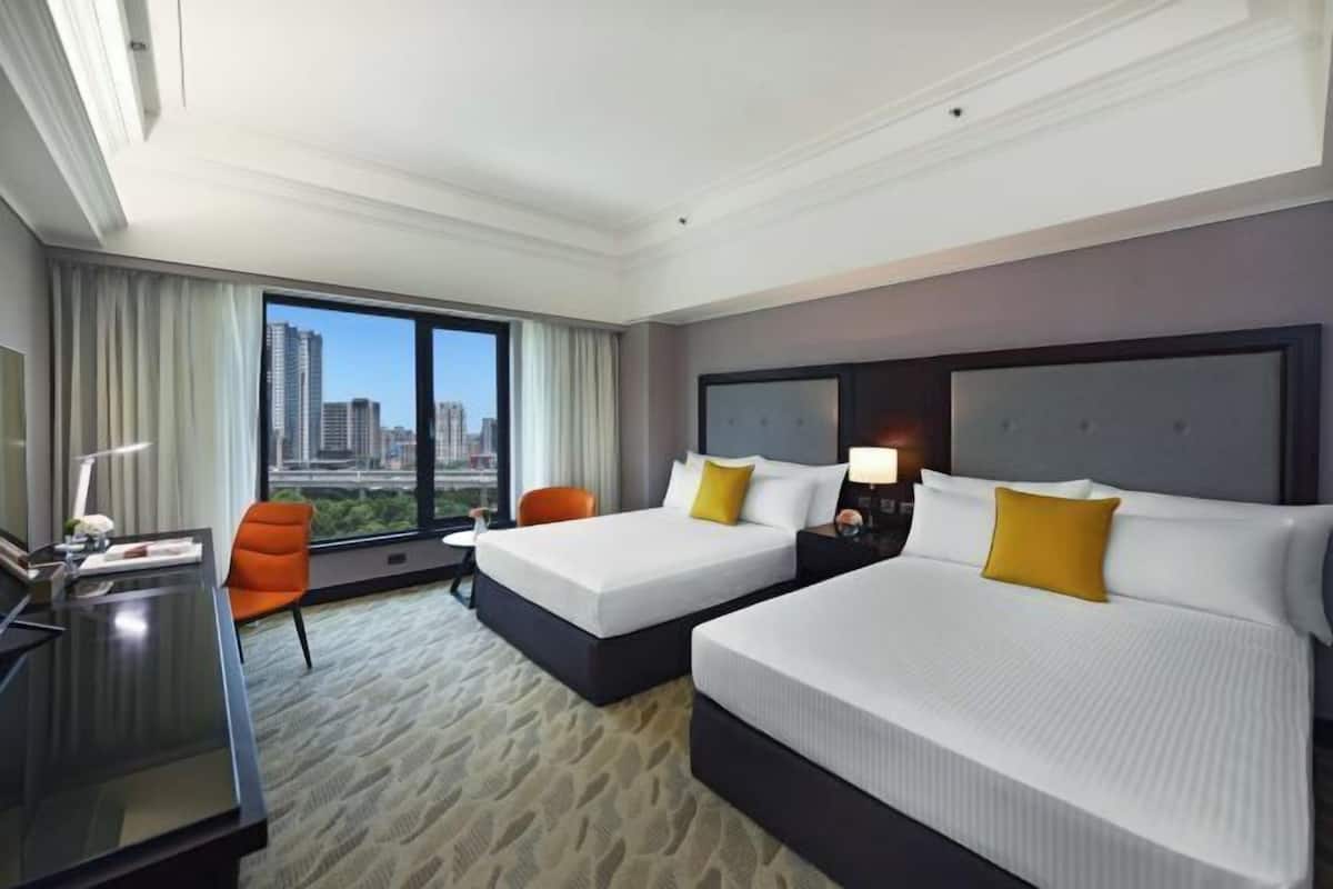 1 bedroom, in-room safe, desk, laptop workspace