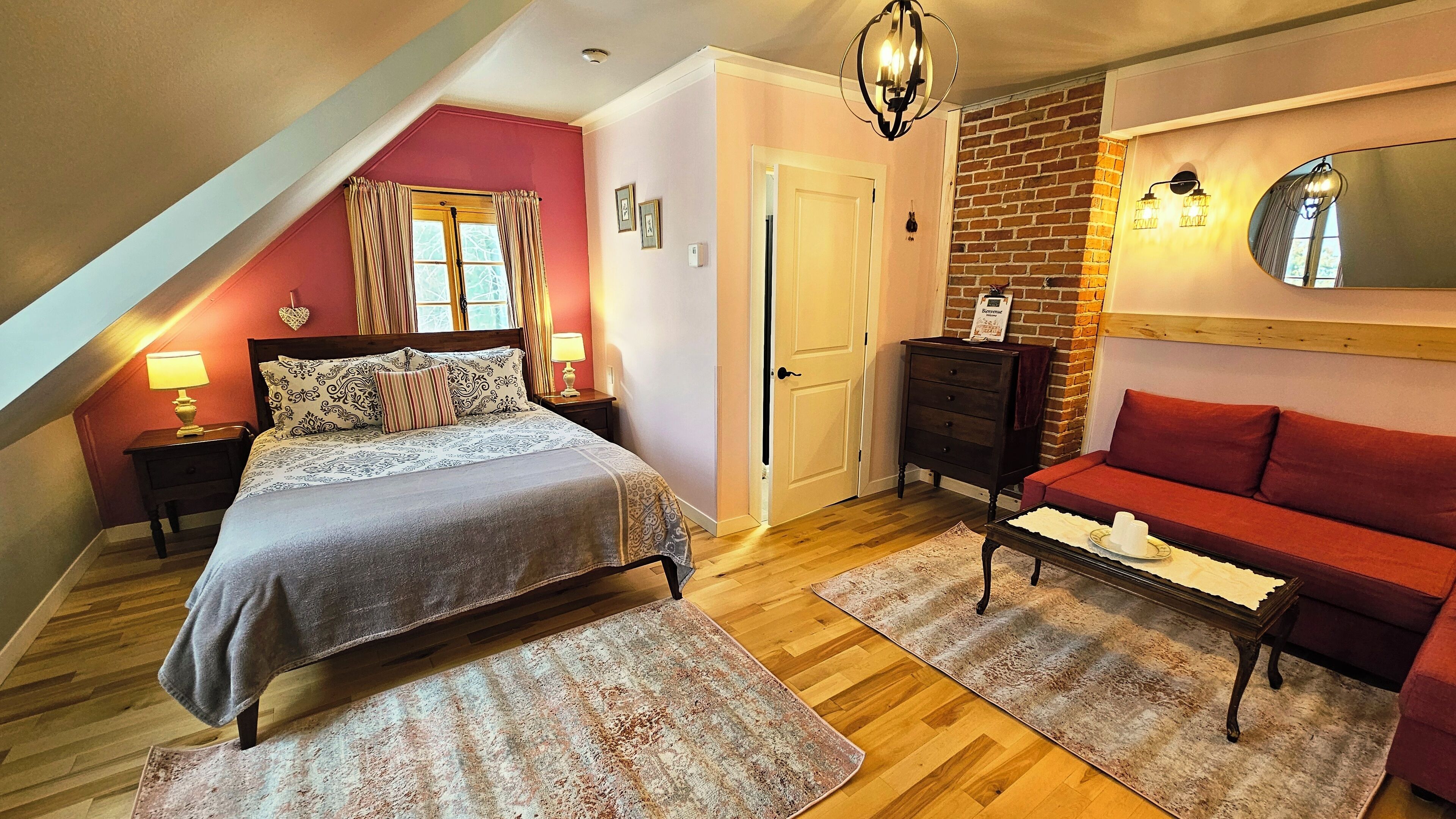 Chambord - Superior Room, 1 Queen Bed with Sofa bed, Private Bathroom | Free WiFi, bed sheets