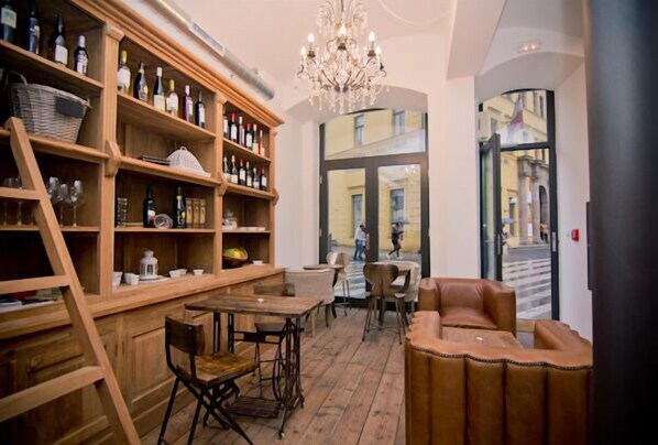 Bar (on property) - Jungmann (Prague)