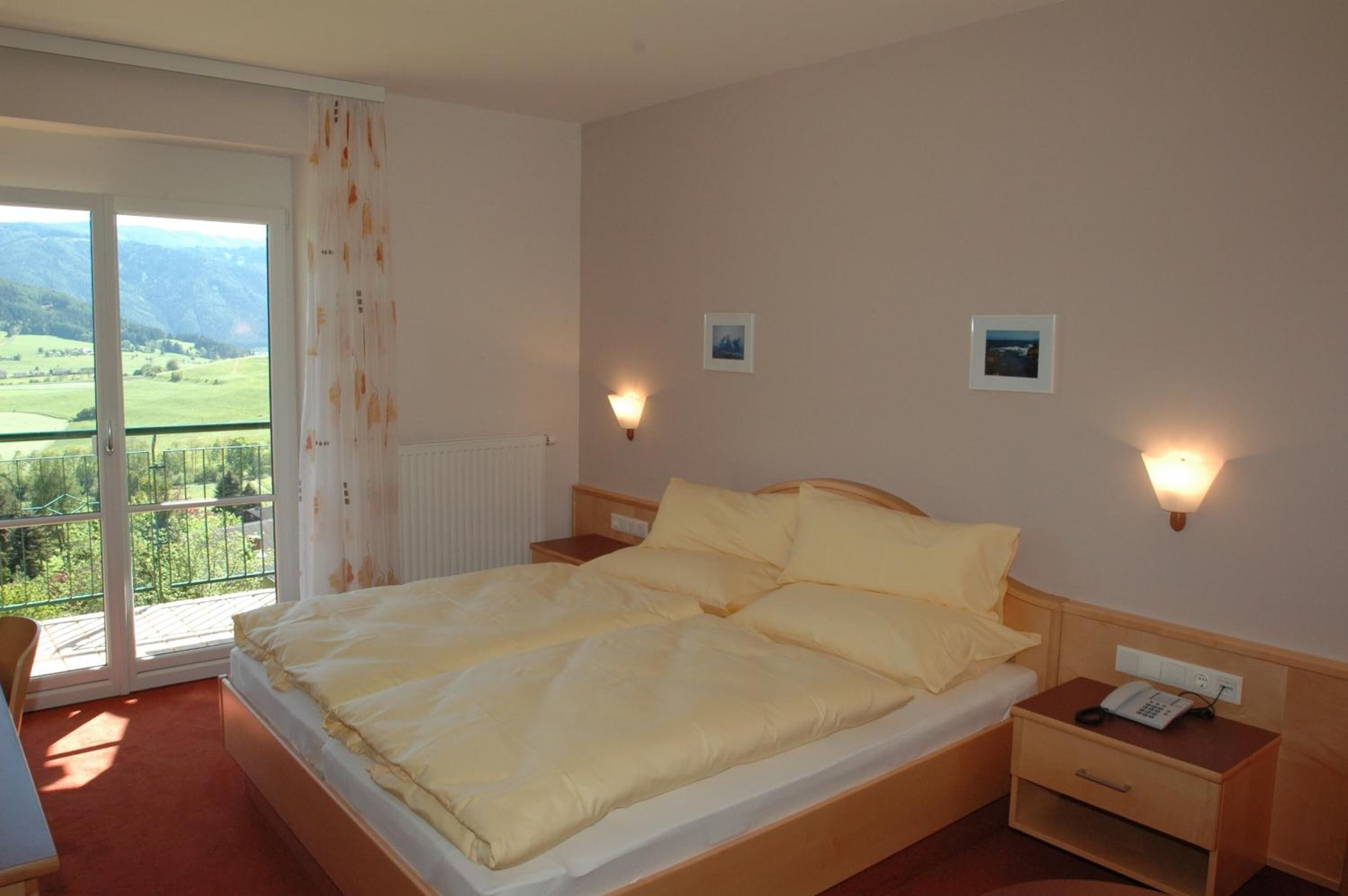 minibar, in-room safe, rollaway beds, free wifi