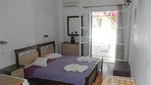 Unclassified image, 5 of 37, button - Villa Clio (Santorini)