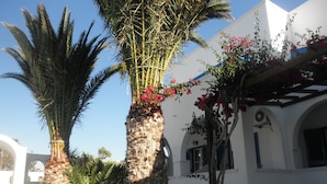 Unclassified image, 3 of 37, button - Villa Clio (Santorini)