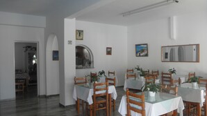 Unclassified image, 2 of 37, button - Villa Clio (Santorini)