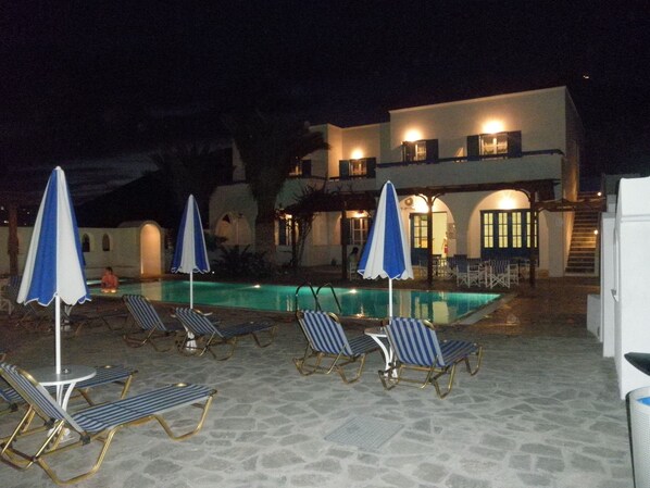 Front of property – evening/night - Villa Clio (Santorini)