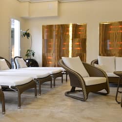 Sauna, hot tub, steam room, body treatments, aromatherapy