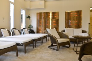 Sauna, hot tub, steam room, body treatments, aromatherapy