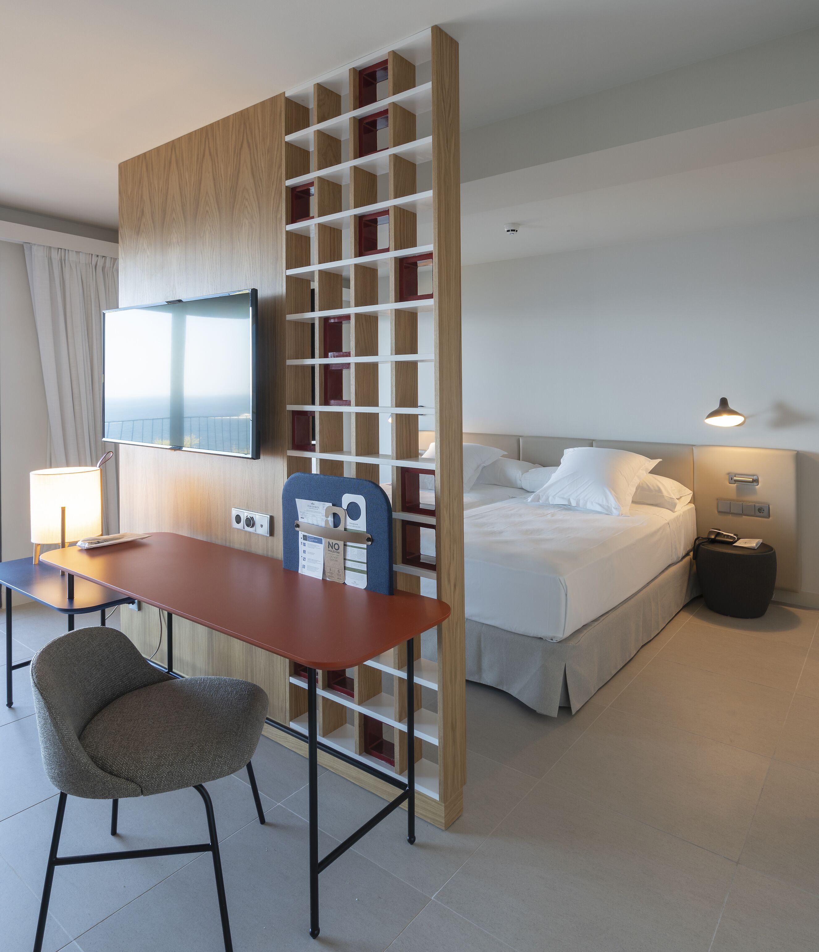 superior double room | 1 bedroom, minibar, in-room safe, desk
