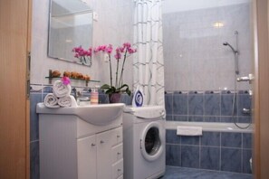 Free toiletries, hair dryer, towels