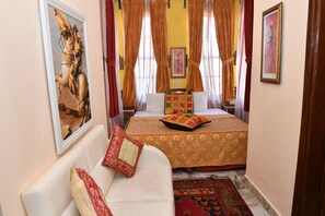 Chambre Double Standard | Fer et planche à repasser, lits bébé (gratuits), Wi-Fi gratuit