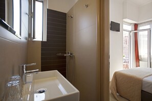Regadera, regadera con hidromasaje, amenidades de baño gratuitas 