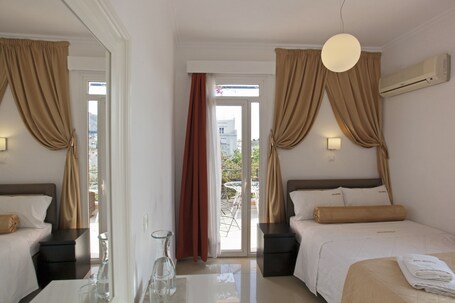 Metropolis Hotel - Image 14