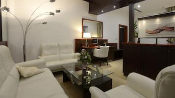 Suite | Living area | LED TV