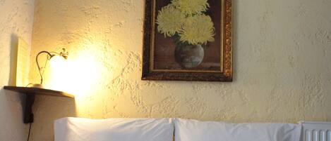 單人房 | 書桌、免費嬰兒床、免費 Wi-Fi、床單