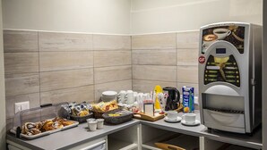Comida y bebida