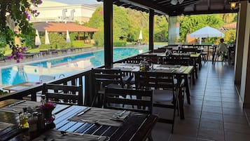 Desayuno buffet incluido todos los días