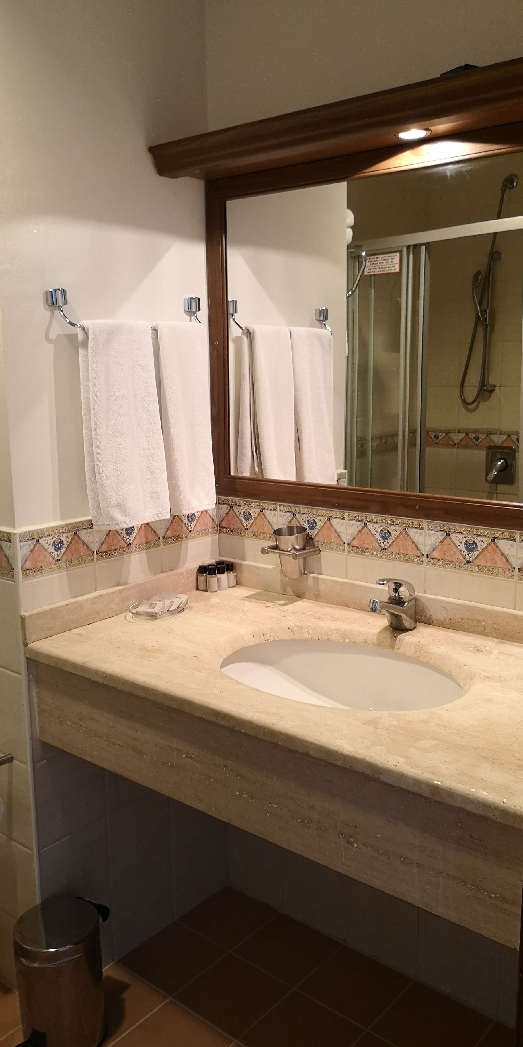 classic double or twin room | bathroom | shower, free toiletries, hair dryer, towels