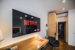 Ropa de cama hipoalergénica, minibar y decoración personalizada 