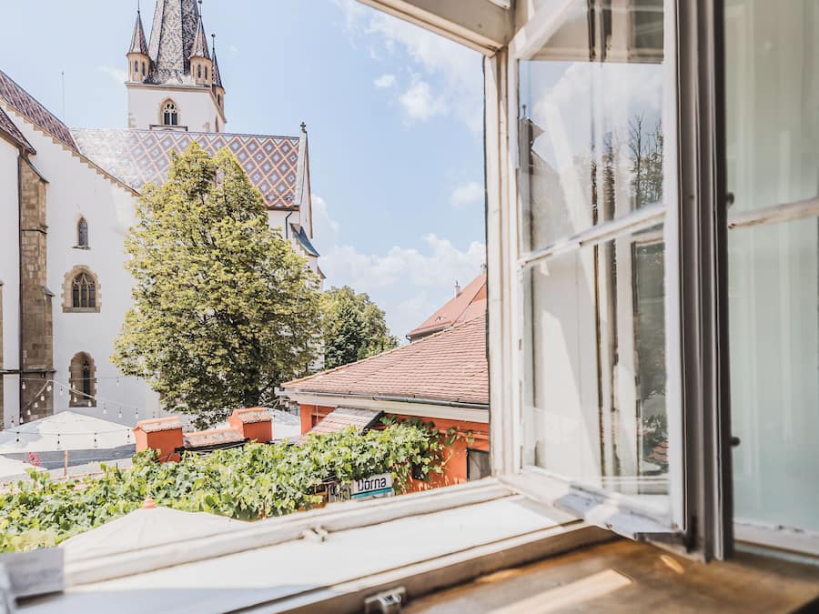 Ropa de cama hipoalergénica, minibar, decoración individual
