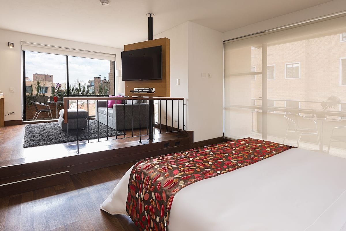 Luxury-Zimmer | Hochwertige Bettwaren, Minibar, Zimmersafe, Schreibtisch