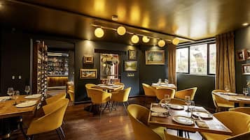 Frokost, lunsj og middag serveres