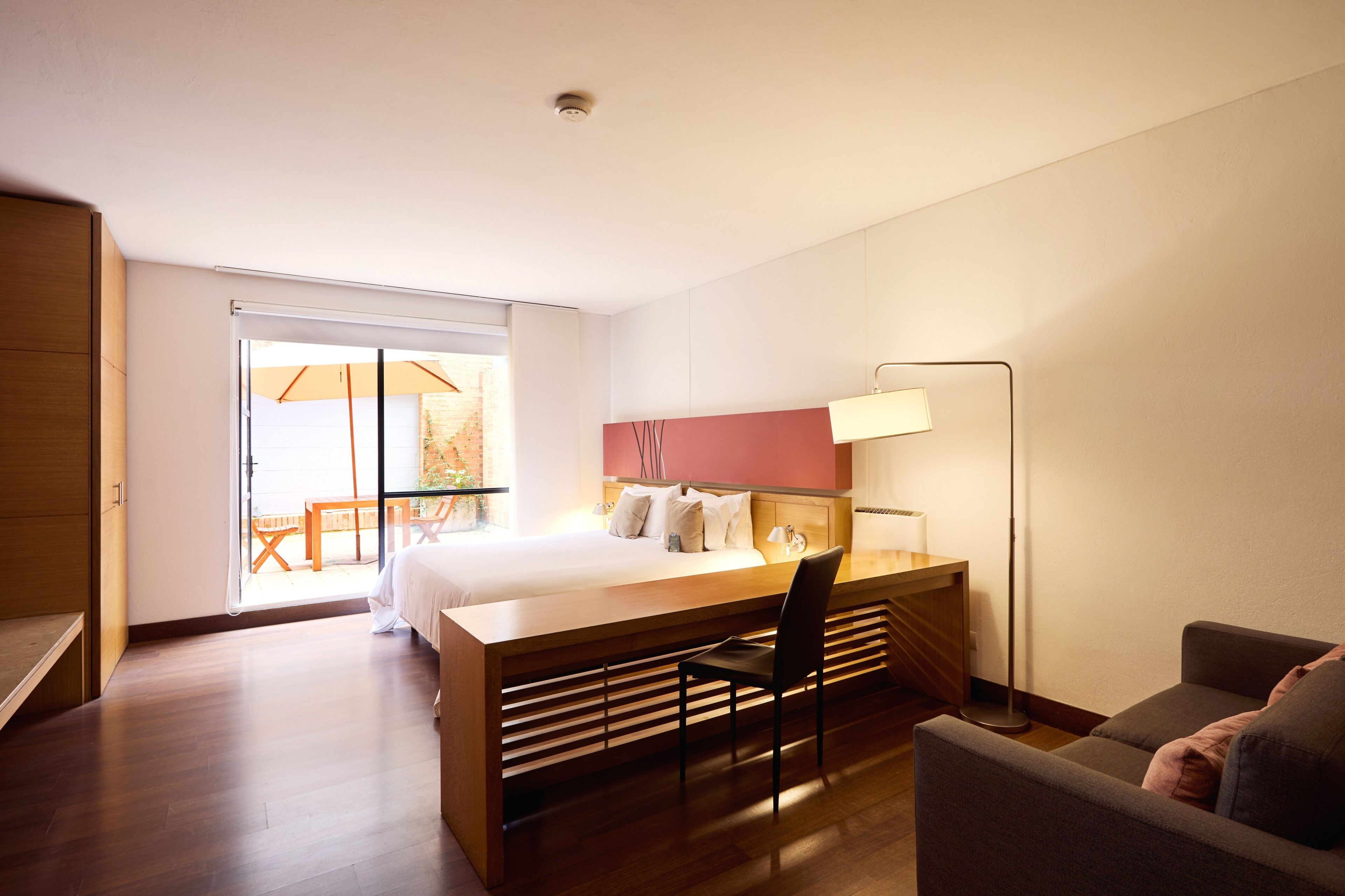 Premium Room | Premium bedding, minibar, in-room safe, desk