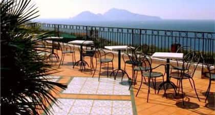 Hotel Villa Pina Antico Francischiello