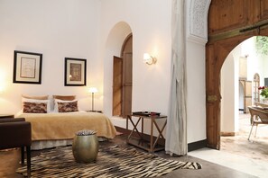 Standard Double Room, Private Bathroom | Blackout drapes, iron/ironing board - Riad Al Assala (Marrakech)