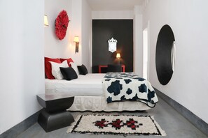 家庭套房, 私人浴室 | 遮光布/窗簾、熨斗/熨衣板