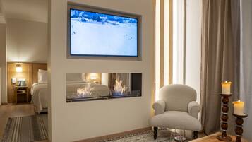 Grand Studio Suite | Living area