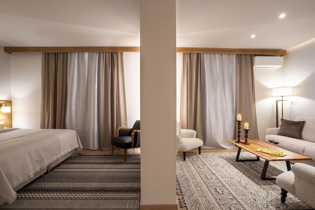 Studio Suite Grand | Bàn, phòng cách âm, truy cập Internet không dây miễn phí 