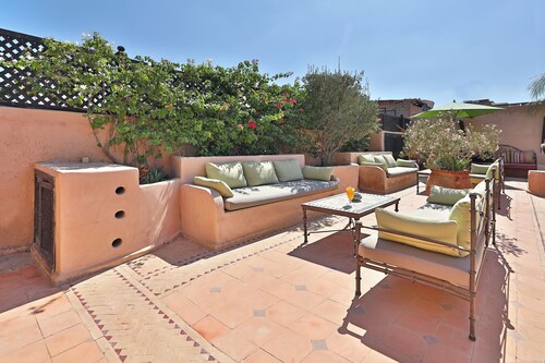 リヤド ザイェーヌ