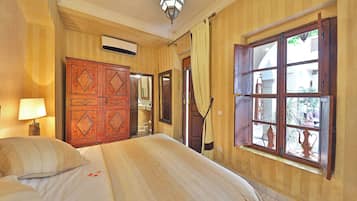 Standard Double Room | Premium bedding, pillowtop beds, in-room safe, individually decorated