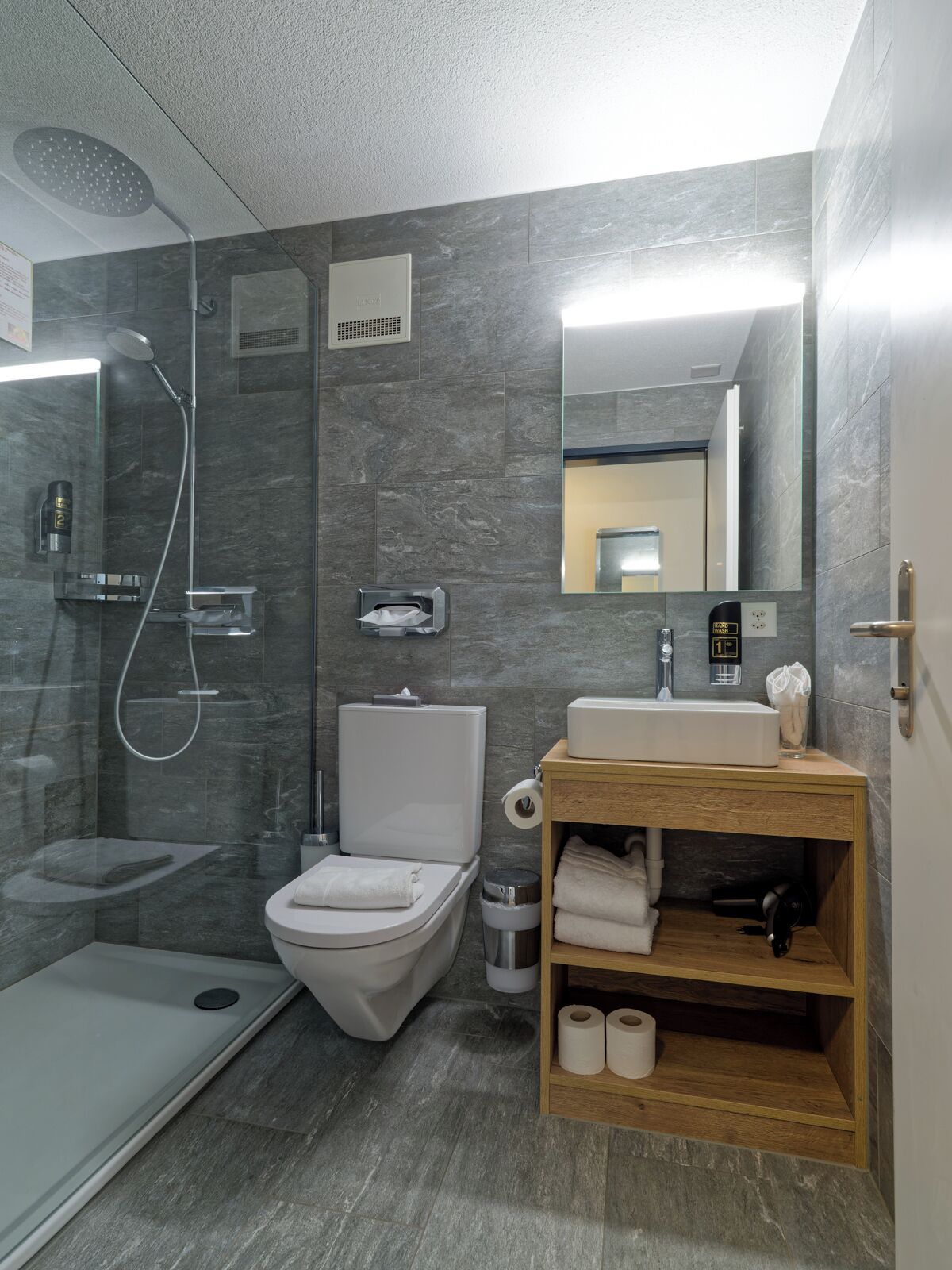 Photo - Seehotel Riviera at Lake Lucerne