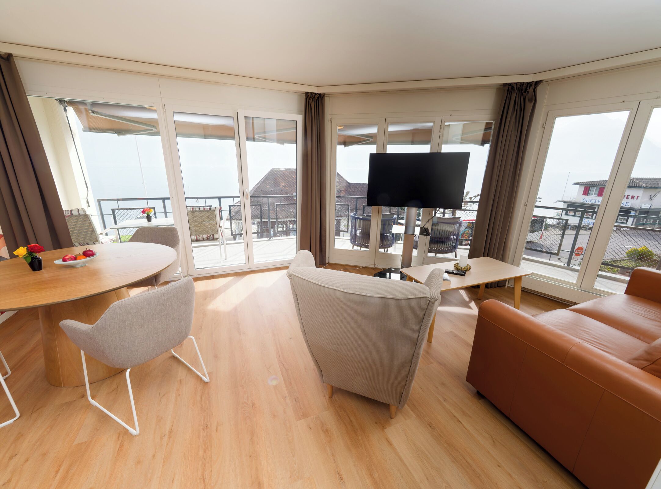 Premium Double Room | In-room safe, desk, soundproofing, WiFi