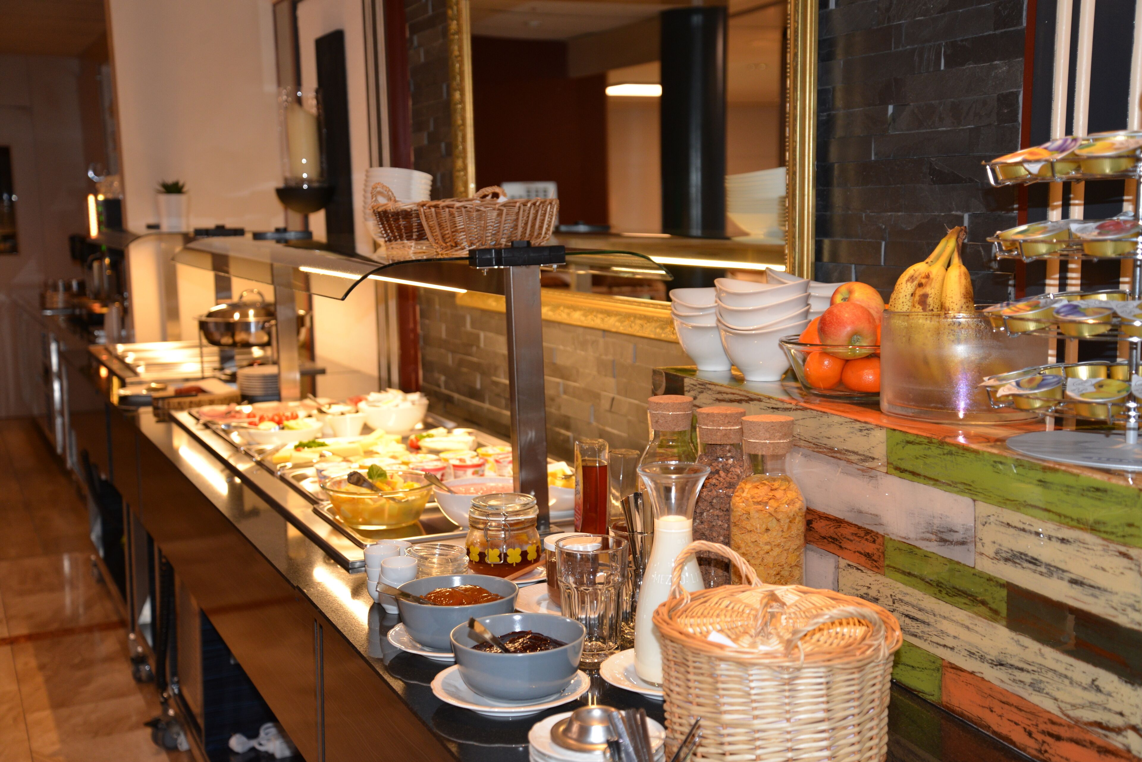 daily continental breakfast (chf 25 per person)