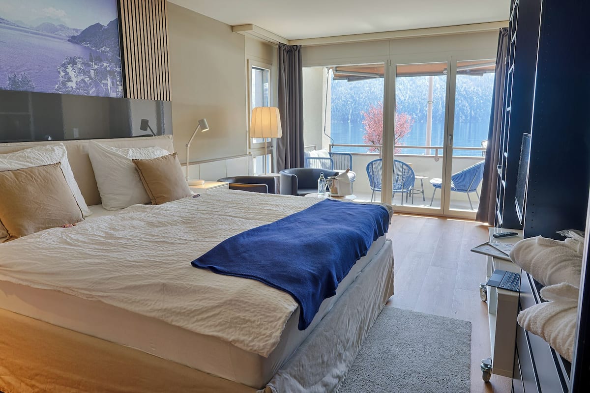 Family Studio | In-room safe, desk, soundproofing, WiFi