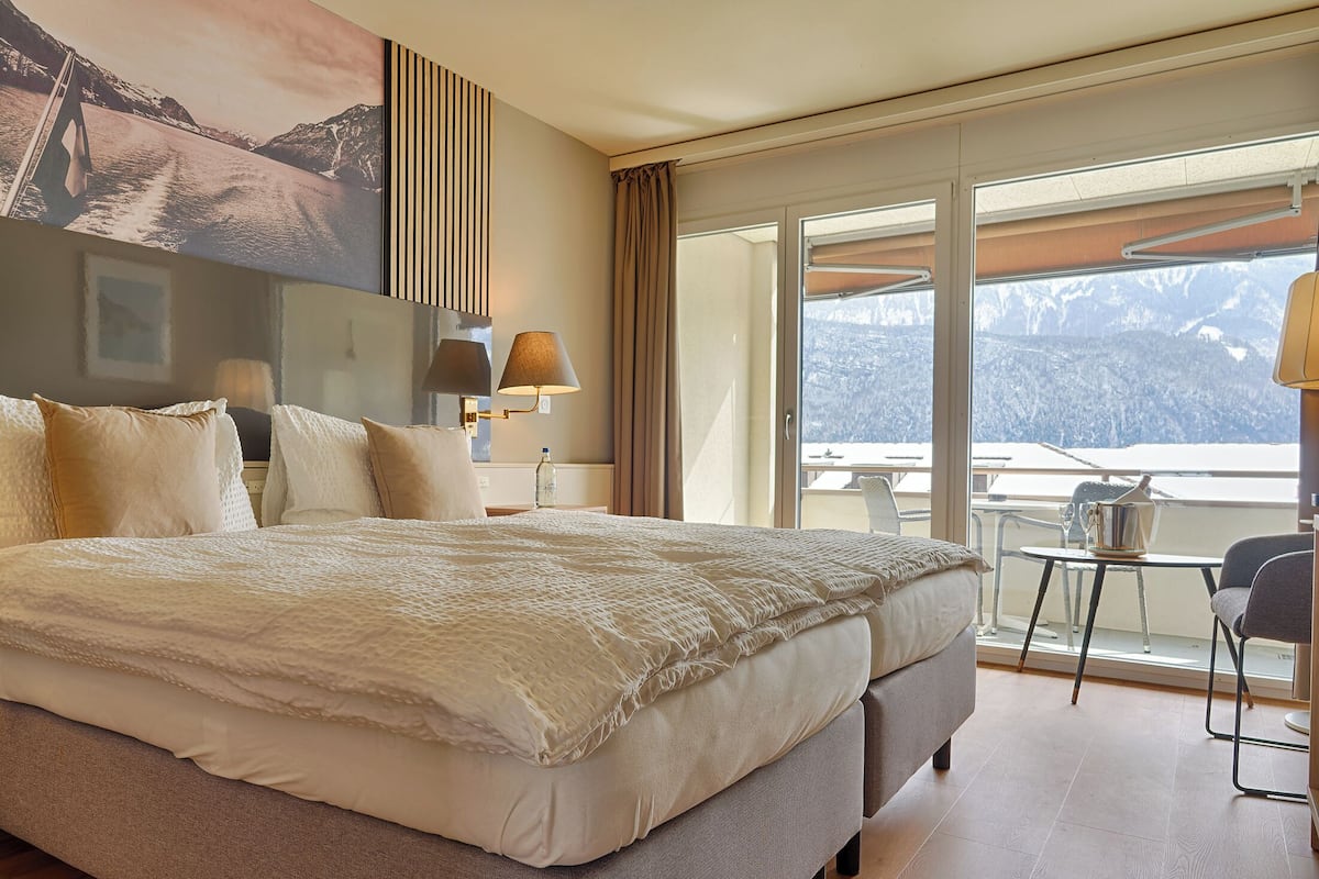 Family Quadruple Room | In-room safe, desk, soundproofing, WiFi