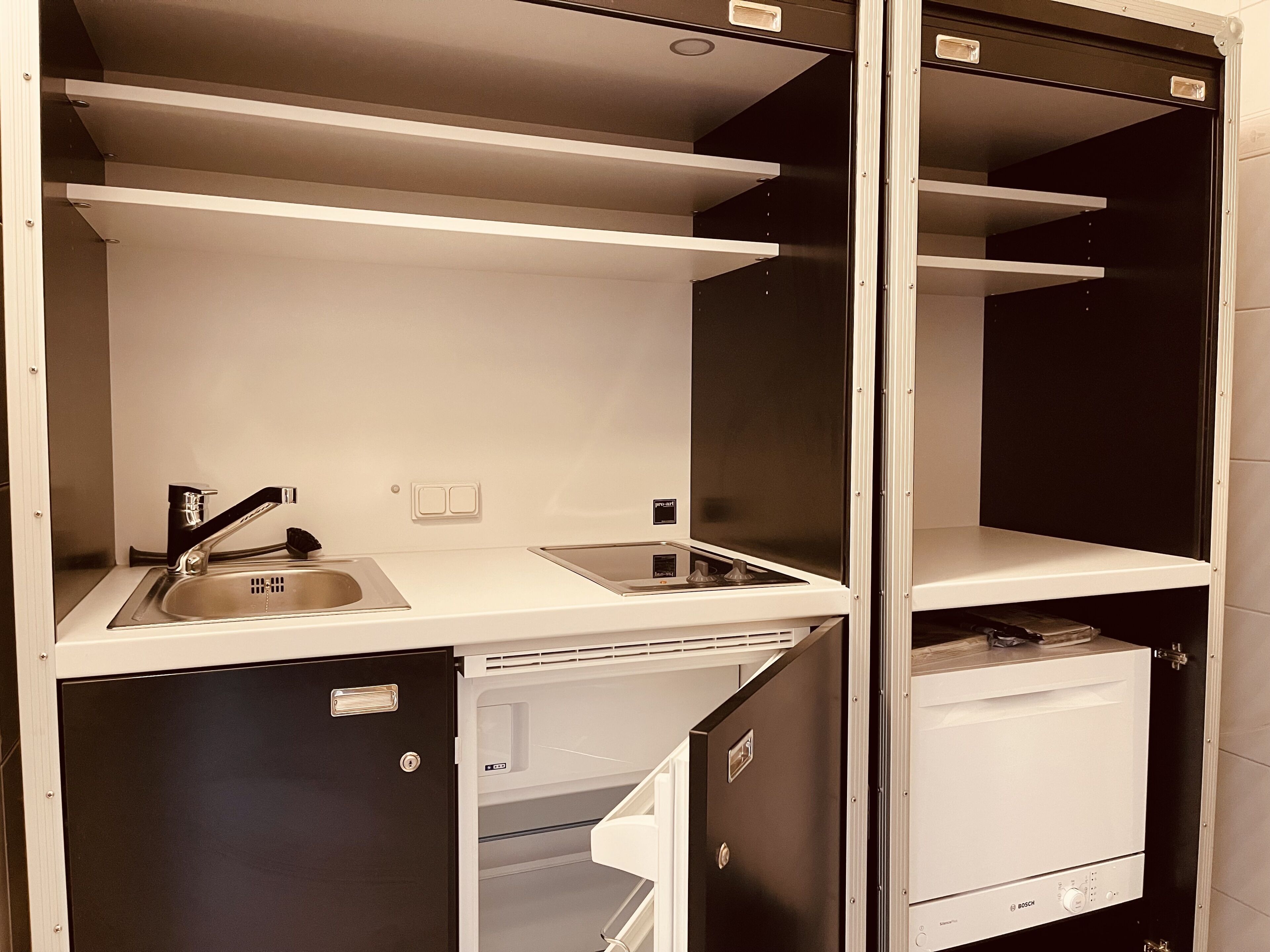 family studio | 1 bedroom, in-room safe, desk, soundproofing