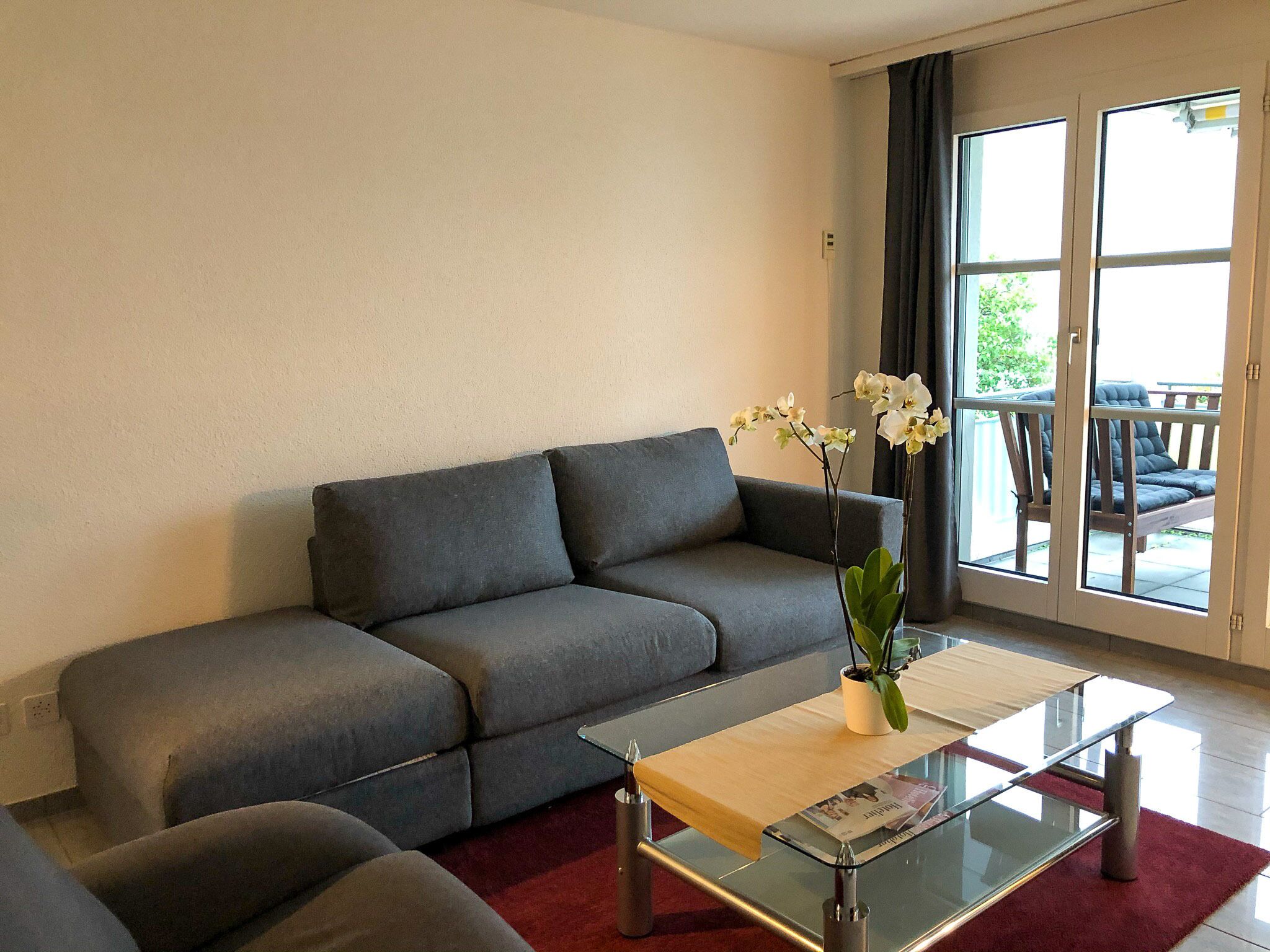 panoramic studio | living area | tv