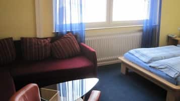 Double Room | Living area | TV