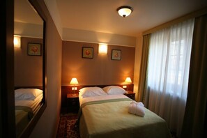 Chambre Simple | Minibar, coffres-forts dans les chambres, bureau, Wi-Fi gratuit