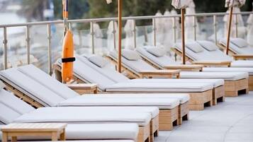 Sundeck