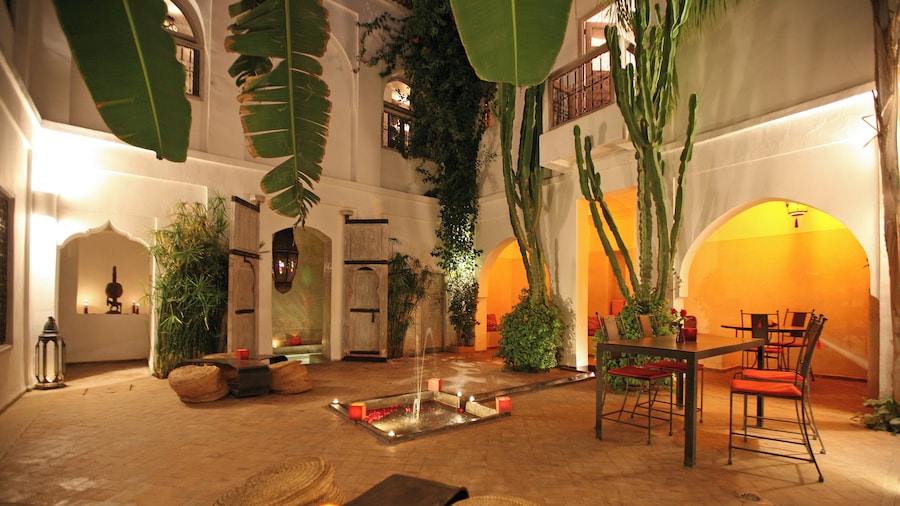 Riad O2