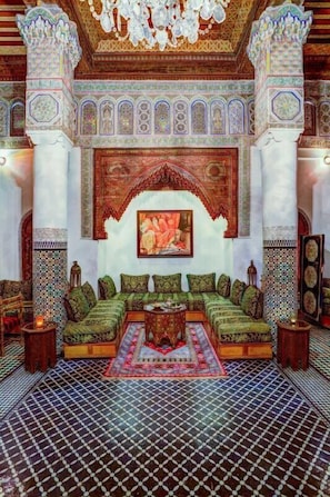 Breakfast, lunch, dinner served; Moroccan cuisine, alfresco dining - Dar Tazi - Medina View (Fes)