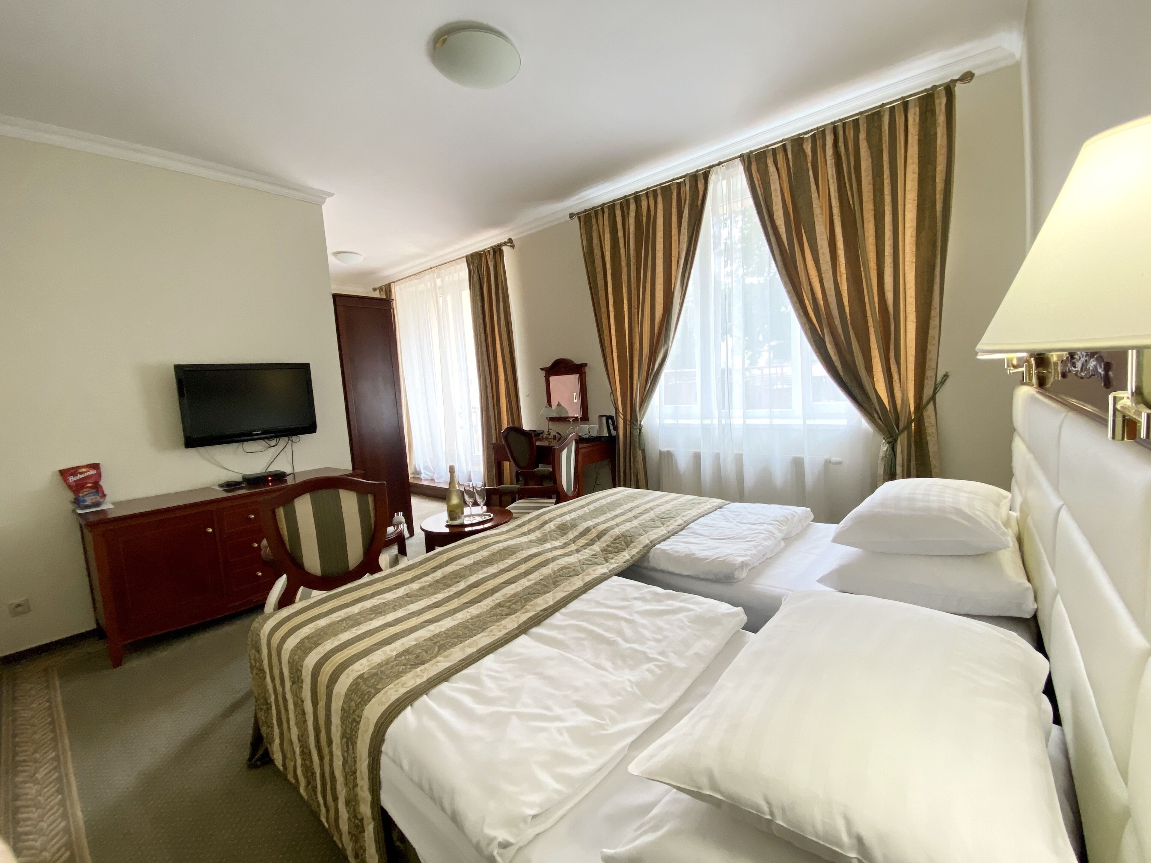 twin room, terrace | 1 bedroom, minibar, desk, laptop workspace