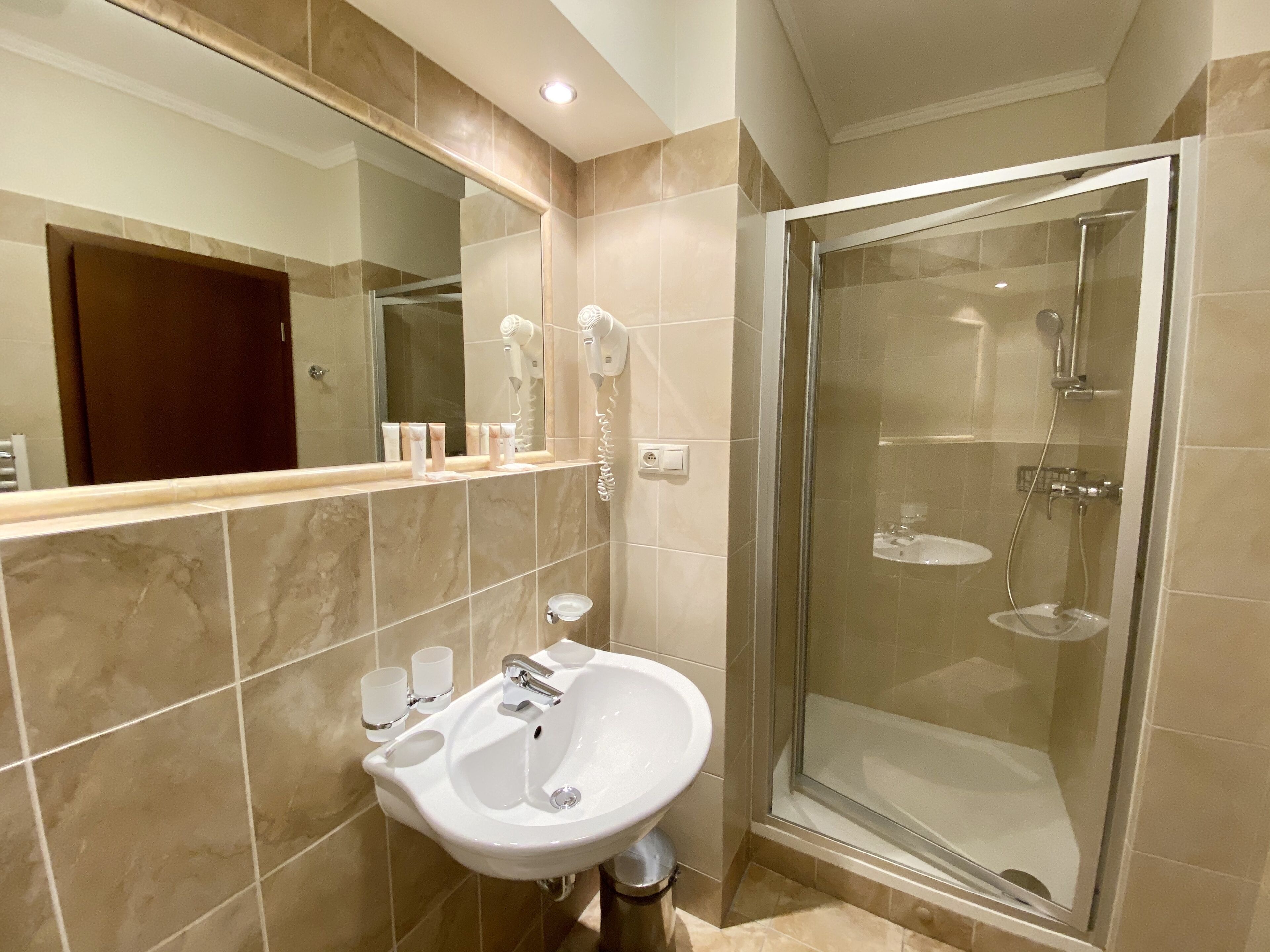 twin room, terrace | bathroom | free toiletries, hair dryer, towels