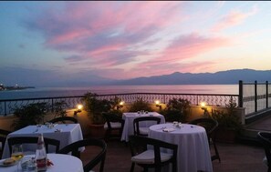 Lunch and dinner served, pool views 