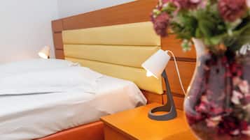 Basic Triple Room, 3 Twin Beds | In-room safe, free WiFi